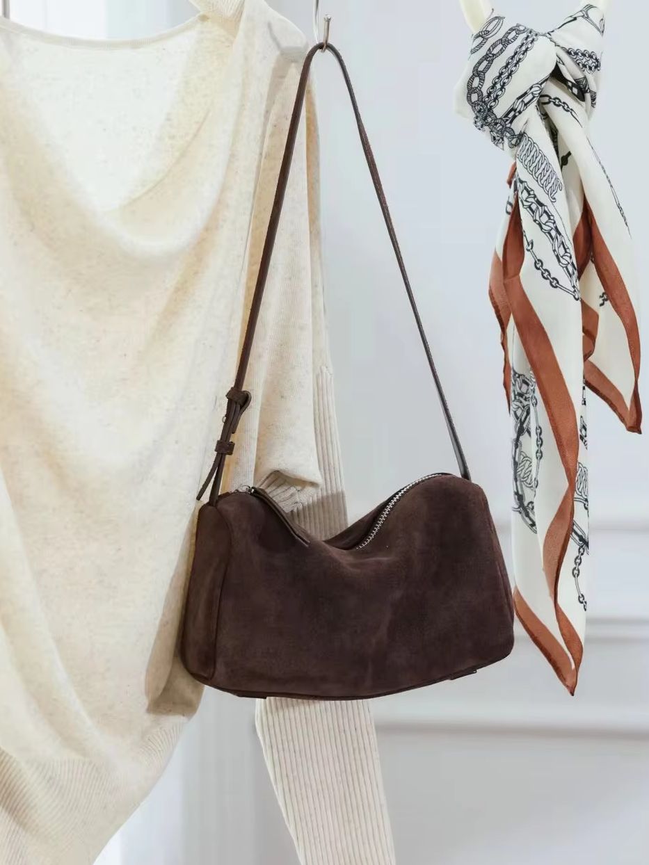 Matte Suede Cow Leather Cylind - đánh giá và giá Women Bags 2026 Trends